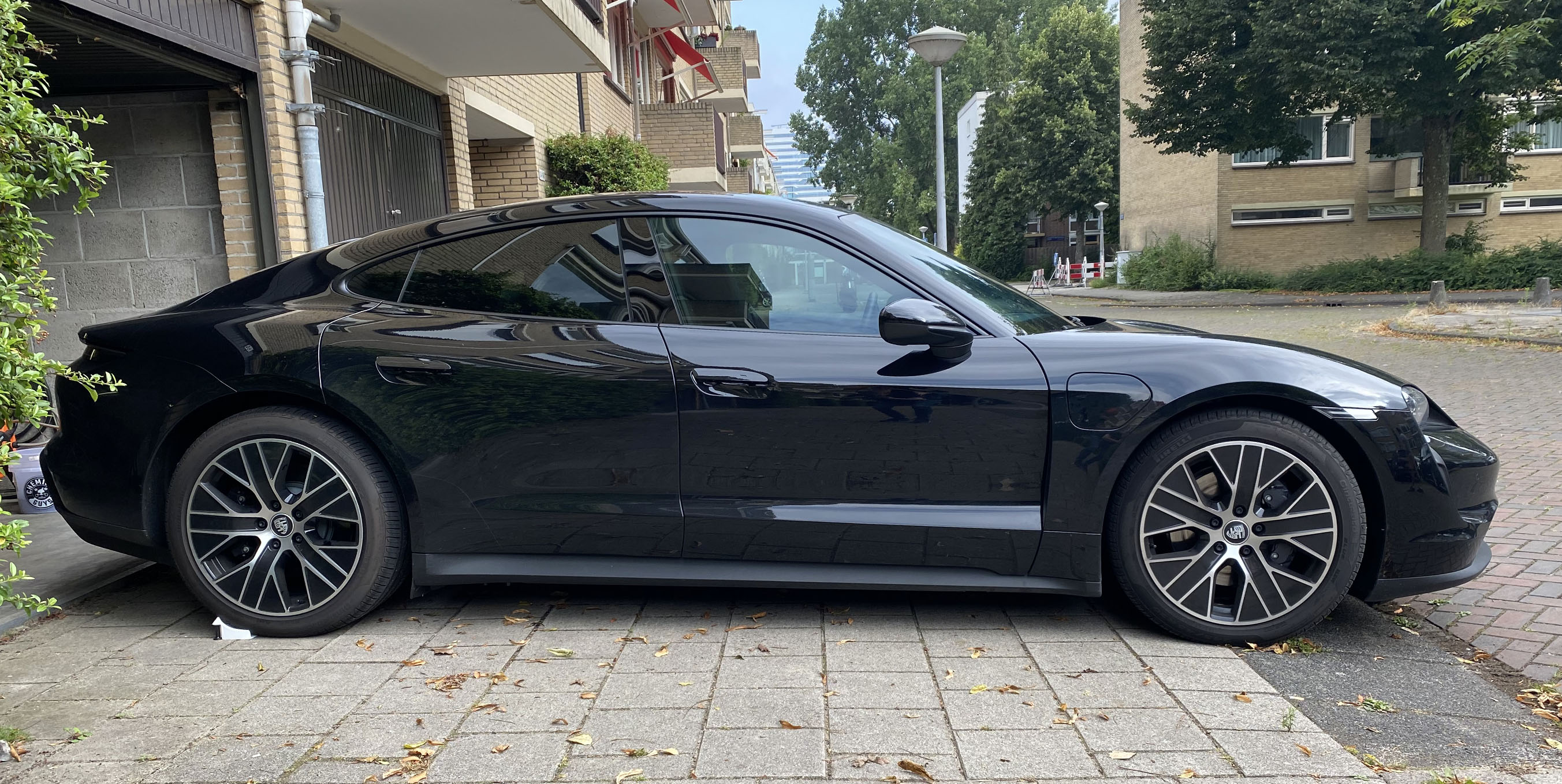 Porsche Taycan staat voor detailing